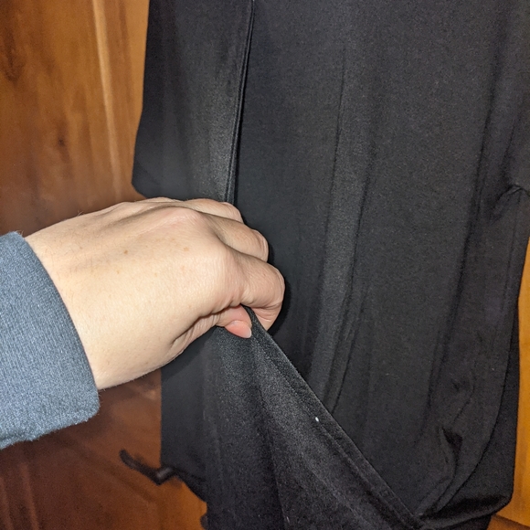 V-neck blouse - Picture 2 of 4